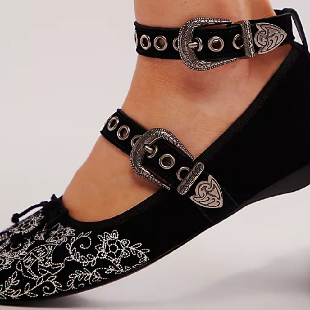 FREE PEOPLE Suede Leather Vintage-inspired Buckle Ballet Flats US 10 / EU 41